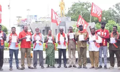 ‘చలో విజయవాడ’కు AITUC పిలుపు