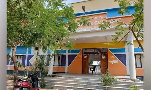 గుండారం ప్రభుత్వ జూనియర్ కళాశాలలో డీఐఈవో విచారణ