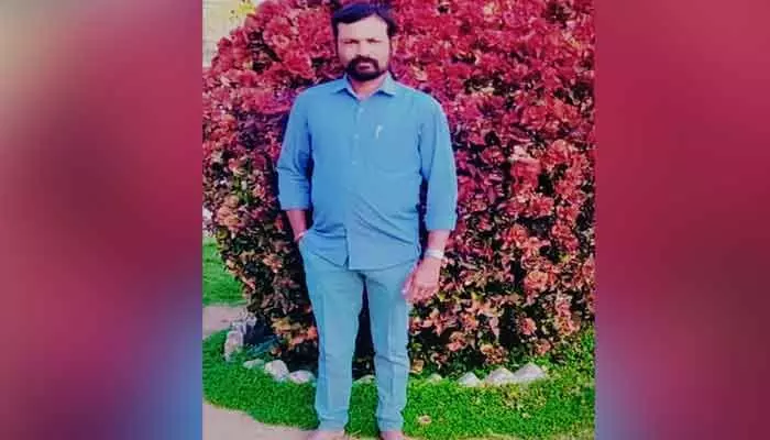 వాట్సాప్ గ్రూప్ లో వాయిస్ మెసేజ్ పెట్టి వ్యక్తి అదృశ్యం వాట్సాప్ గ్రూప్ లో వాయిస్ మెసేజ్ పెట్టి వ్యక్తి అదృశ్యం