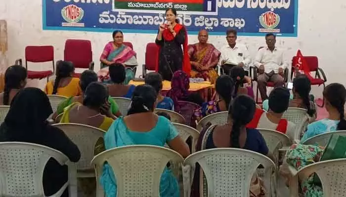 కేజీబీవీ సిబ్బందికి వేతనాలు పెంచాలి: రాష్ట్ర అధ్యక్షురాలు కేజీబీవీ సిబ్బందికి వేతనాలు పెంచాలి: రాష్ట్ర అధ్యక్షురాలు