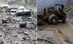 జమ్మూకశ్మీర్లోని కిష్టవార్లో క్లౌడ్బరస్ట్.. బురద కింద చిక్కుకుపోయిన వాహనాలు (వీడియో) జమ్మూకశ్మీర్లోని కిష్టవార్లో క్లౌడ్బరస్ట్.. బురద కింద చిక్కుకుపోయిన వాహనాలు (వీడియో)