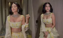 చున్నీ పక్కకు జరిపి కుర్రకారికి ఊపిరి పీల్చుకోనివ్వని అవంతిక మిశ్రా చున్నీ పక్కకు జరిపి కుర్రకారికి ఊపిరి పీల్చుకోనివ్వని అవంతిక మిశ్రా