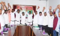 ఆర్టీసీ ఉద్యోగులను వెంటనే ప్రభుత్వంలో విలీనం చేయాలి ఆర్టీసీ ఉద్యోగులను వెంటనే ప్రభుత్వంలో విలీనం చేయాలి
