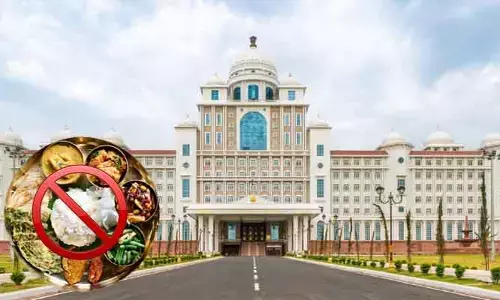 సచివాలయంలో వింత పరిస్థితి.. టాప్ ఫ్లోర్‌లో నిలిచిన ఫుడ్ సప్లై!