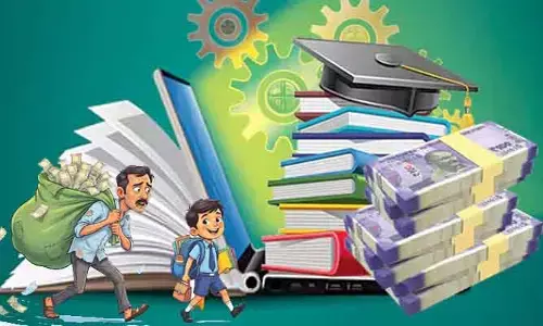 ప్రైవేట్ స్కూళ్లలో ఫీజుల’ దోపిడీ.. అర్హత లేని టీచర్లతో యథేచ్ఛగా బోధన