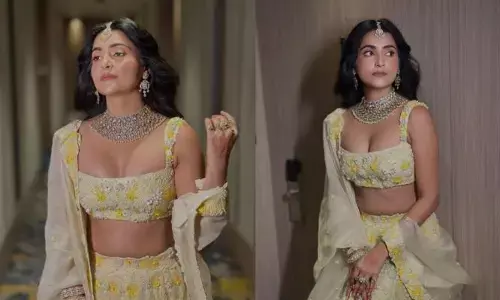 చున్నీ పక్కకు జరిపి కుర్రకారికి ఊపిరి పీల్చుకోనివ్వని అవంతిక మిశ్రా