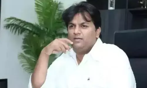 సినిమా రిలీజ్‌కు ముందే రివ్యూ వచ్చేసింది.. షాకింగ్ కామెంట్స్ చేసిన అభిషేక్ నామ