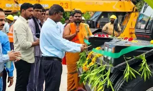 ఉత్పత్తి లక్ష్యాల సాధనకు భద్రతతో కూడిన సమష్టి కృషి అవసరం