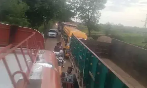 ఊటూర్ రోడ్డులో ట్రాఫిక్ జామ్