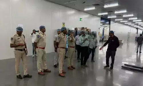 సోలార్ కంపెనీని సందర్శించిన డీసీపీ యోగేష్ గౌతమ్