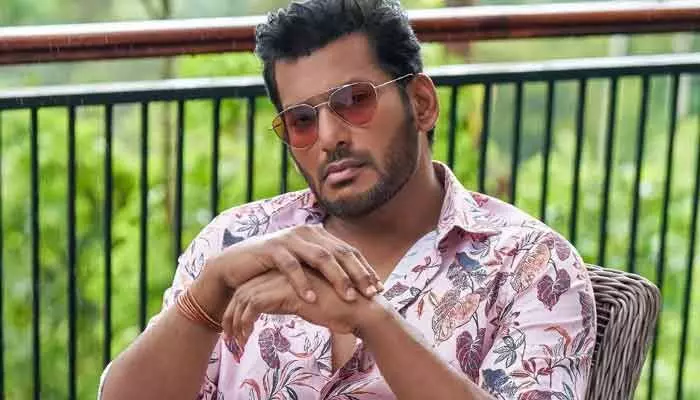నాలోనూ లోపాలున్నాయి.. కానీ ఇకపై నా ప్రయాణం ప్రజల కోసమే.. విశాల్ సంచలన వ్యాఖ్యలు నాలోనూ లోపాలున్నాయి.. కానీ ఇకపై నా ప్రయాణం ప్రజల కోసమే.. విశాల్ సంచలన వ్యాఖ్యలు