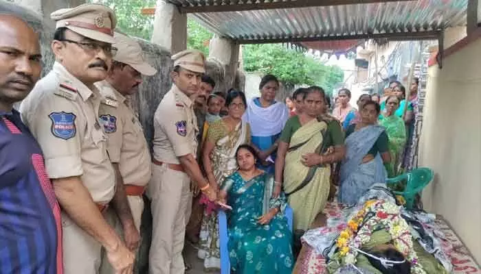 అనారోగ్యంతో మహిళా హోంగార్డ్ మృతి అనారోగ్యంతో మహిళా హోంగార్డ్ మృతి