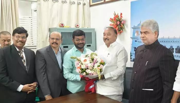 తెలంగాణ అసెంబ్లీలో నూతన శకం: దేశంలోనే తొలిసారిగా తెలంగాణ అసెంబ్లీలో నూతన శకం: దేశంలోనే తొలిసారిగా