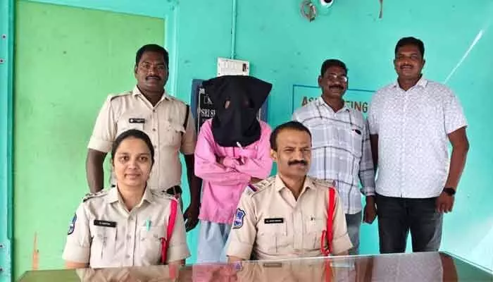 కన్న కొడుకును కడతేర్చిన కసాయి తండ్రి అరెస్ట్ కన్న కొడుకును కడతేర్చిన కసాయి తండ్రి అరెస్ట్