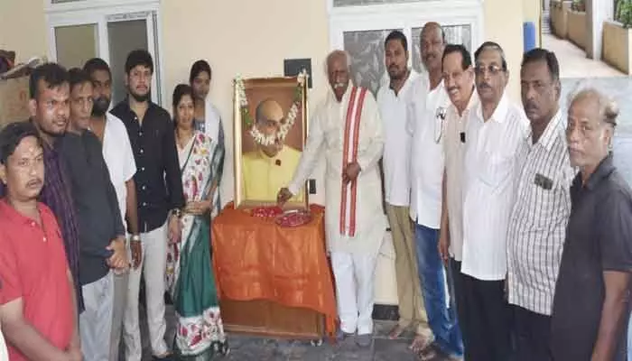 దేశ సమగ్రత కోసం పోరాడిన మహనీయుడు శ్యామా ప్రసాద్ ముఖర్జీ.. దేశ సమగ్రత కోసం పోరాడిన మహనీయుడు శ్యామా ప్రసాద్ ముఖర్జీ..