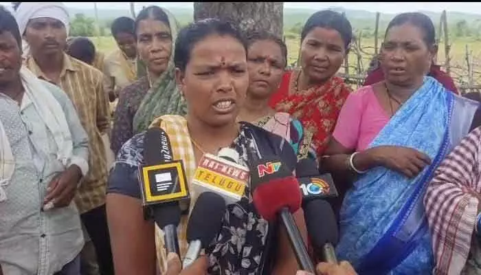 వీళ్లు మమ్మల్ని బతకనిస్తారా.. చంపేస్తారా..? వీళ్లు మమ్మల్ని బతకనిస్తారా.. చంపేస్తారా..?