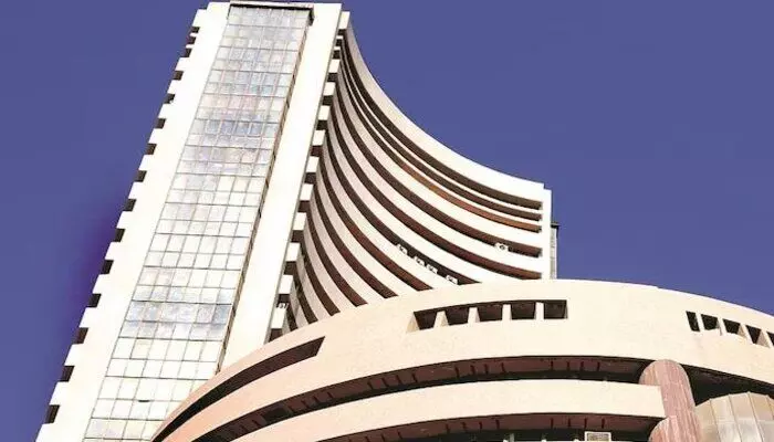 Stock Market: ఇన్వెస్టర్లకు రూ. 8.23 లక్షల కోట్ల లాభాలు Stock Market: ఇన్వెస్టర్లకు రూ. 8.23 లక్షల కోట్ల లాభాలు