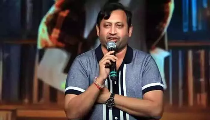 అర్జున్ రెడ్డి, యానిమల్లా వివాదాస్పద కంటెంట్ ఉండదు.. ‘చెన్నై లవ్ స్టోరీ’పై నిర్మాత షాకింగ్ కామెంట్స్ వైరల్ అర్జున్ రెడ్డి, యానిమల్లా వివాదాస్పద కంటెంట్ ఉండదు.. ‘చెన్నై లవ్ స్టోరీ’పై నిర్మాత షాకింగ్ కామెంట్స్ వైరల్