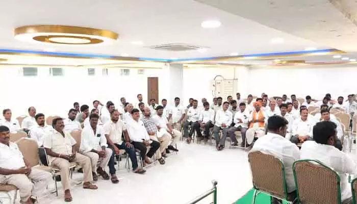 ప్రతి ఓటును కాపాడే బాధ్యత కాంగ్రెస్ BLAలదే : ఎమ్మెల్యే బాలు నాయక్ ప్రతి ఓటును కాపాడే బాధ్యత కాంగ్రెస్ BLAలదే : ఎమ్మెల్యే బాలు నాయక్