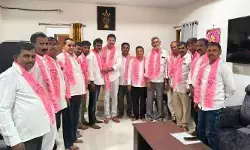 కాంగ్రెస్ పార్టీ నుంచి బీఆర్ఎస్‌లో చేరిన కాంగ్రెస్ నాయకులు