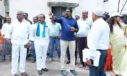 గురుకుల పాఠశాలలో ఎమ్మెల్యే, కలెక్టర్‌ ఆకస్మిక తనిఖీ