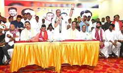 ప్రజలకు మెరుగైన రహదారులే ప్రభుత్వ లక్ష్యం: మంత్రి కోమటిరెడ్డి వెంకటరెడ్డి ప్రజలకు మెరుగైన రహదారులే ప్రభుత్వ లక్ష్యం: మంత్రి కోమటిరెడ్డి వెంకటరెడ్డి