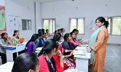 విద్యా సంస్థల నిర్వహణలో నిర్లక్ష్యానికి తావిస్తే కఠిన చర్యలు విద్యా సంస్థల నిర్వహణలో నిర్లక్ష్యానికి తావిస్తే కఠిన చర్యలు