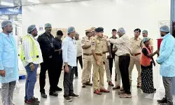 సోలార్ కంపెనీ ని సందర్శించిన ఫ్యూచర్ సిటీ కమిషనర్ తరుణ్ జోషి.. సోలార్ కంపెనీ ని సందర్శించిన ఫ్యూచర్ సిటీ కమిషనర్ తరుణ్ జోషి..