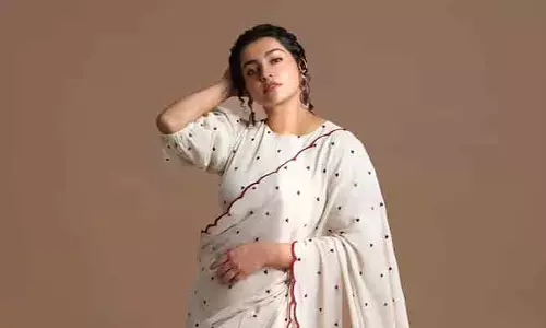 సూపర్‌స్టార్లను దేవుళ్లను చేసి కొత్తవారిని ఇబ్బంది పెడుతున్నారు.. పార్వతి సంచలన కామెంట్స్