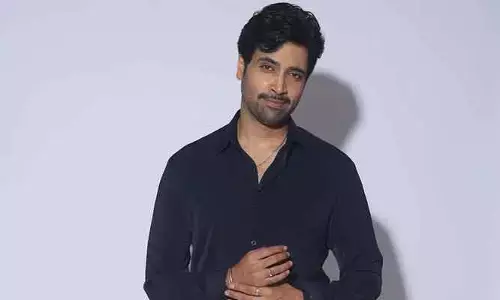 యాక్షన్ డ్రామాతో బాలీవుడ్ ఇండస్ట్రీకి ఎంట్రీ ఇస్తున్న అడివి శేష్!