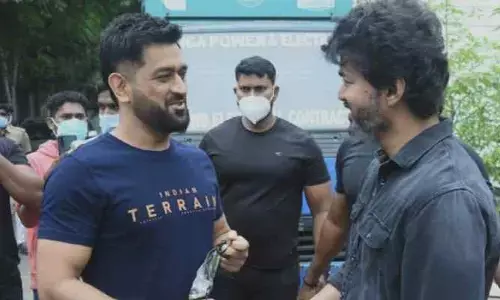ధోని పుట్టిన రోజు..త‌మిళ‌నాడు సీఎం పోస్ట్ వైర‌ల్