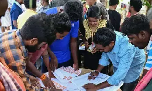 హైదరాబాద్ జిల్లాలో ప్రహసనంగా మారిన సర్ ప్రక్రియ