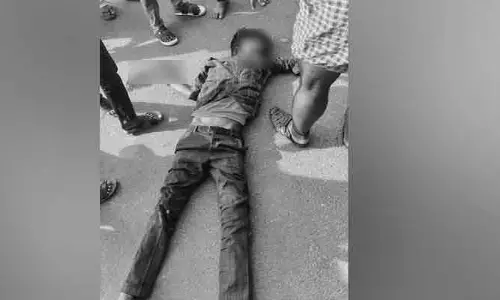 ఫ్లైఓవర్ పై నుంచి దూకి వ్యక్తి మృతి