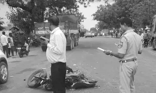 ఘోర ప్రమాదం.. క్షణ కాలంలోనే వెంటాడిన మృత్యువు!