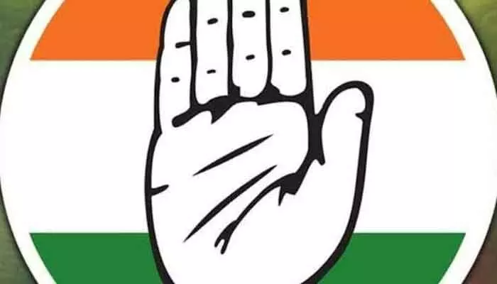 ఆళ్లపల్లి కాంగ్రెస్లో పెద్దలకు షాక్.. యువ నేతకే మండల పగ్గాలు ఆళ్లపల్లి కాంగ్రెస్లో పెద్దలకు షాక్.. యువ నేతకే మండల పగ్గాలు