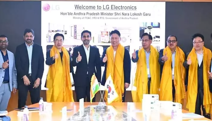 ఏపీలో LG ఎలక్ట్రానిక్స్ జీసీసీ ఏర్పాటు చేయండి.. దక్షిణ కొరియా పర్యటనలో మంత్రి లోకేశ్ కీలక భేటీలు ఏపీలో LG ఎలక్ట్రానిక్స్ జీసీసీ ఏర్పాటు చేయండి.. దక్షిణ కొరియా పర్యటనలో మంత్రి లోకేశ్ కీలక భేటీలు