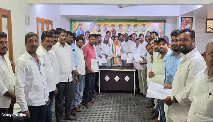 కాంగ్రెస్ బలోపేతానికి సైనికుల్లా పని చేయాలి కాంగ్రెస్ బలోపేతానికి సైనికుల్లా పని చేయాలి