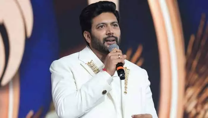 మోకాళ్లపై కూర్చొని క్షమాపణలు చెబుతున్నా.. ఇకపై ఎప్పుడూ నిరాశపరచనంటూ రవి మోహన్ ఎమోషనల్ కామెంట్స్ మోకాళ్లపై కూర్చొని క్షమాపణలు చెబుతున్నా.. ఇకపై ఎప్పుడూ నిరాశపరచనంటూ రవి మోహన్ ఎమోషనల్ కామెంట్స్
