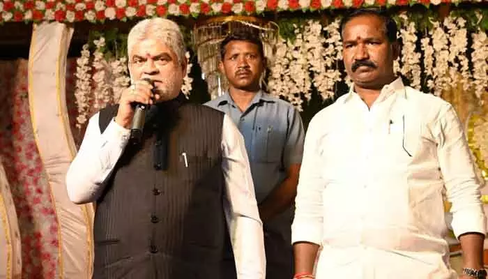 అర్హులైన ఓటర్లను ఎస్ఐఆర్ ప్రక్రియలో నమోదు చేయించాలి అర్హులైన ఓటర్లను ఎస్ఐఆర్ ప్రక్రియలో నమోదు చేయించాలి