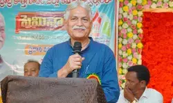 సోషల్ మీడియా హద్దులు దాటితే ప్రమాదకరం: ప్రెస్ అకాడమీ చైర్మన్ శ్రీనివాస్ రెడ్డి సోషల్ మీడియా హద్దులు దాటితే ప్రమాదకరం: ప్రెస్ అకాడమీ చైర్మన్ శ్రీనివాస్ రెడ్డి
