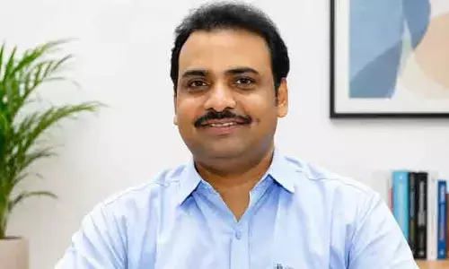 అమ్మ పేరుతో ఓ మొక్కను నాటండి: డీఈవో సిద్ధార్థ రెడ్డి