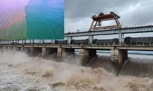 పరవళ్లు తొక్కుతున్న గోదావరి.. ధవళేశ్వరం వద్ద నిండుకుండను తలపిస్తోన్న నది