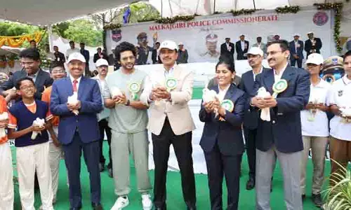పోలీసుల ఫిట్‌నెస్‌కు క్రీడలే బలమైన పునాది : డీజీపీ సి.వి. ఆనంద్‌