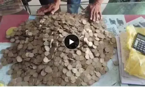 రూ.10 నాణేలతో రూ.1.10 లక్షల బైక్ సొంతం