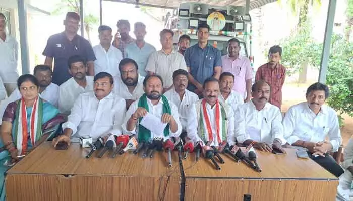 వైరా రిజర్వాయర్కు గోదావరి జలాలు... వైరా రిజర్వాయర్కు గోదావరి జలాలు...