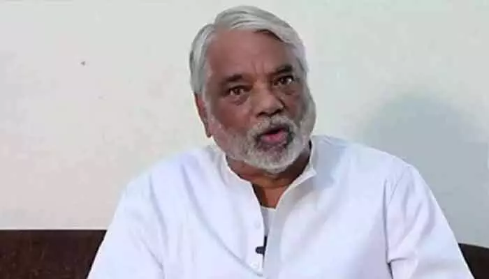 తుది నివేదిక రెడీ అవుతోంది.. న్యాయం చేస్తాం: కే. కేశవరావు తుది నివేదిక రెడీ అవుతోంది.. న్యాయం చేస్తాం: కే. కేశవరావు