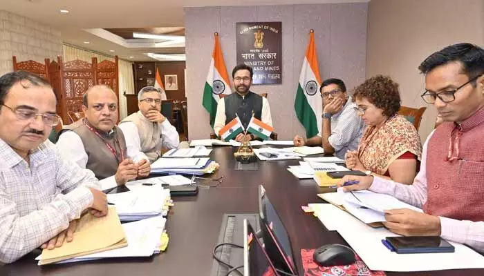 53 లక్షల టన్నుల ధాన్యం కొనుగోలుకు కేంద్రం గ్రీన్ సిగ్నల్.. రాష్ట్రం విఫలమైందన్న కిషన్ రెడ్డి 53 లక్షల టన్నుల ధాన్యం కొనుగోలుకు కేంద్రం గ్రీన్ సిగ్నల్.. రాష్ట్రం విఫలమైందన్న కిషన్ రెడ్డి
