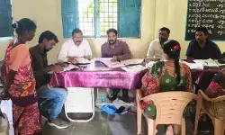 వంకులంలో ఎస్ఐఆర్ సర్వేను సమీక్షించిన ట్రైనీ డిప్యూటీ కలెక్టర్ వంకులంలో ఎస్ఐఆర్ సర్వేను సమీక్షించిన ట్రైనీ డిప్యూటీ కలెక్టర్