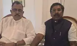 గురుకుల విద్యార్థుల ఫుడ్ పాయిజన్ పై ఆరా తీసిన ఎమ్మెల్యే, ఎంపీ గురుకుల విద్యార్థుల ఫుడ్ పాయిజన్ పై ఆరా తీసిన ఎమ్మెల్యే, ఎంపీ