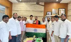 రాక్బాల్ విజేత క్రీడాకారున్ని సన్మానించిన ఎమ్మెల్యే మర్రి రాక్బాల్ విజేత క్రీడాకారున్ని సన్మానించిన ఎమ్మెల్యే మర్రి